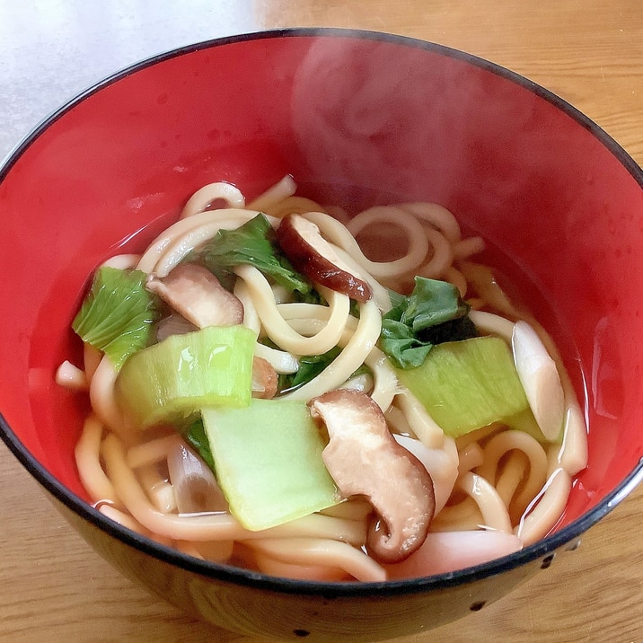 青梗菜と椎茸入りのうどん